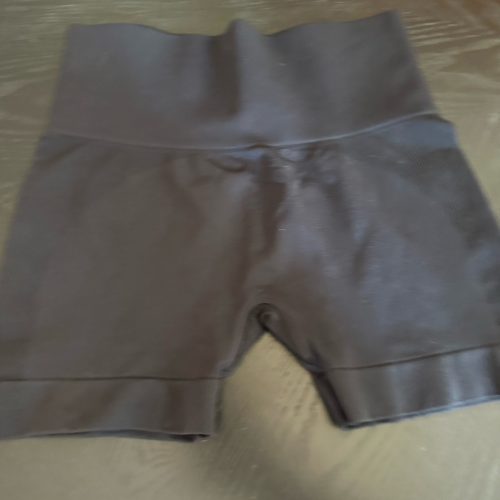 Set Active Women's Black Bike Shorts - Picture 3 of 3